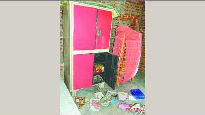  Dacoits attack in Gram Pradhan house