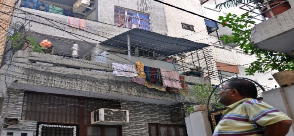 RML doctor commit suicide due to over burden of work 