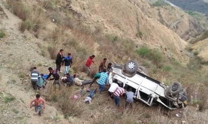 seven dead after a car spun out of control and rammed into a truck in Budaun