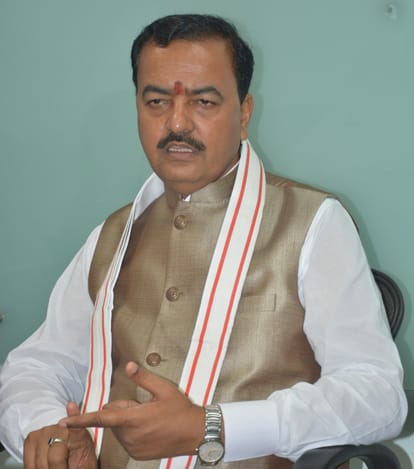 Roads of Uttar Pradesh to be pathole free till 30 november. 
