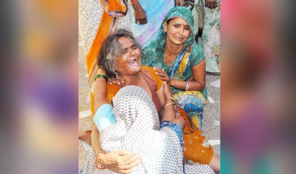 five of a family killed in faribad palwali village, 4 year old boy does cremation all about incident