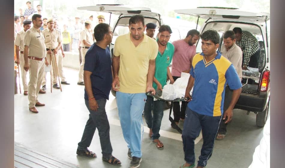 five people killed in faridabad after two group clash