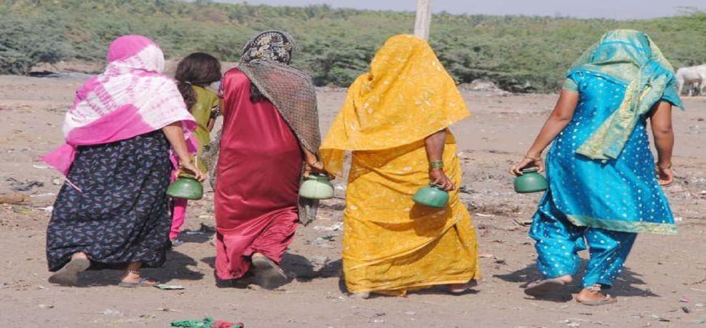 panchayat fined family rs 75000 for defecation in open in madhya pradesh