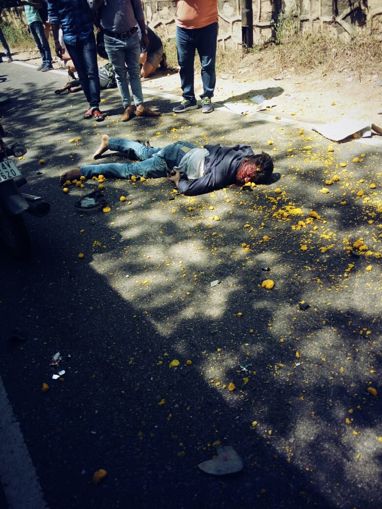 low floor bus  crushed two bikers in jaipur 