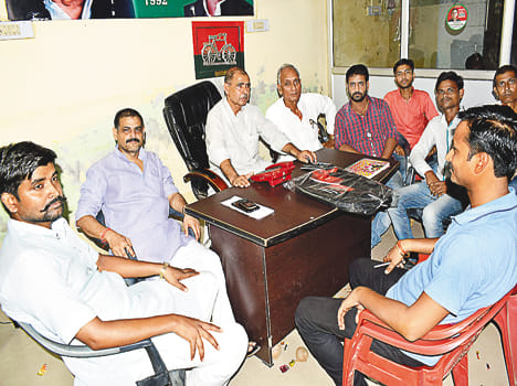 beaten city samajwadi party chief in party office