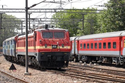 gomti express cancelled till 25 september