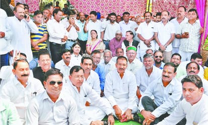 congress protest for Inflation before amit shah visit in dehradun