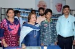 उपराष्ट्रपति की पत्नी सलमा अंसारी के साथ बहादुर बच्चा अफजल।