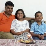 प्रद्युमन अपनी बहन और पिता के साथ