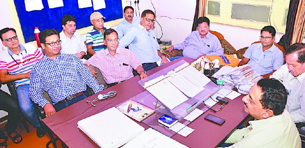 Strike in the day, Ishrat caught on night