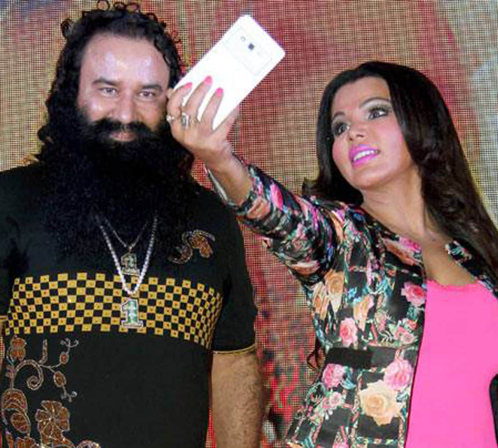 baba gurmeet ram rahim film cast rakhi sawant and raza murad