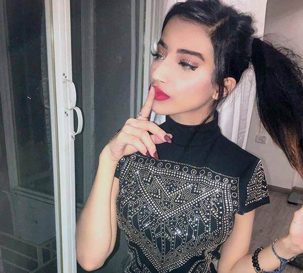 ramanand sagar great granddaughter sakshi chopra topless photo viral
