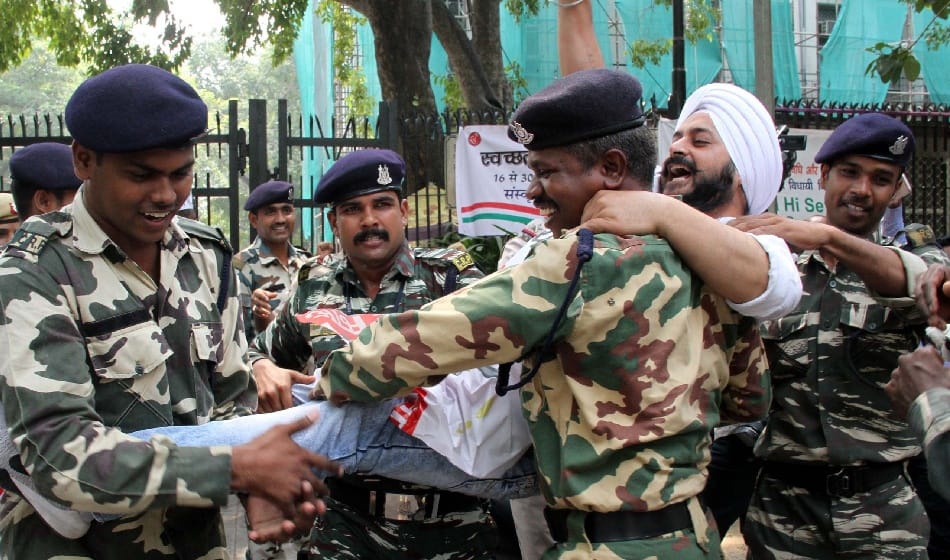 aap party protest against petrol and diesel prize hike 
