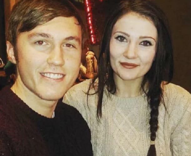 Woman banned wearing make up because it would attract other men
