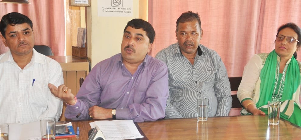 Himachal employee confederation chief vinod kumar targets government