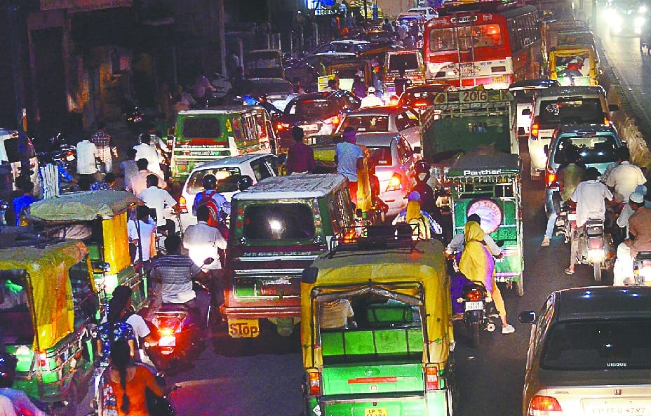 delhi road jaam during yaatra