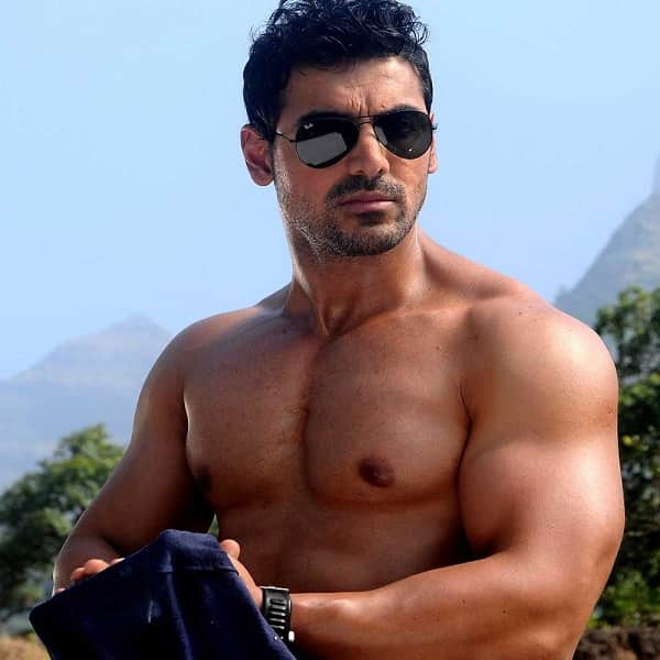 John Abraham had fallen in love with Riya Sen before Bipasha Basu