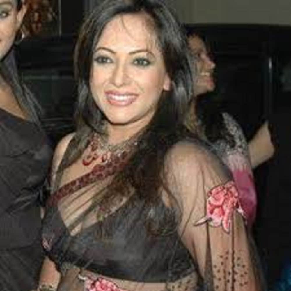 drunken men forced driver and actress to slap each other