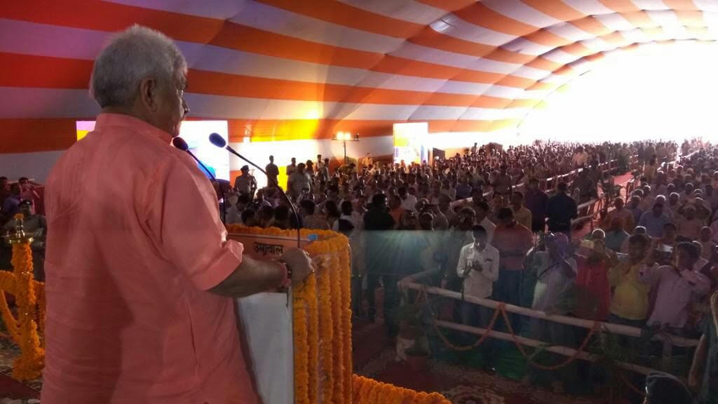manoj sinha inaugurates ghazipur to vaishno devi train in ghazipur