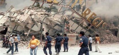 earthquake shakes mexico city in 19 september 1985