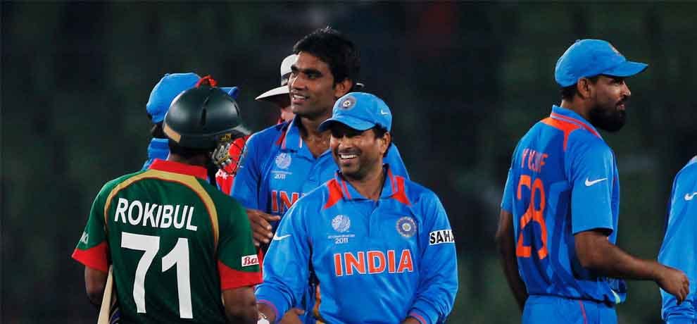 Indian cricketer Munaf Patel   summoned as an accused by Delhi Court in a cheque bounce case
