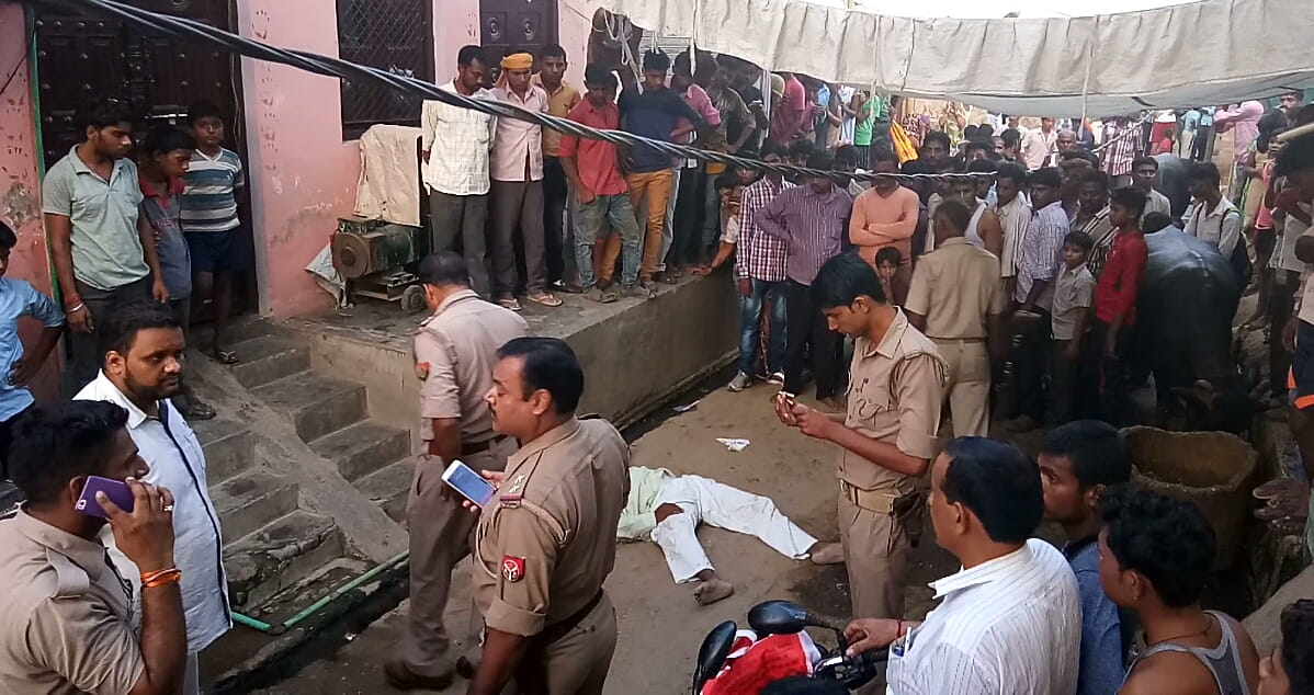 man in agra murdered for dispute of tree