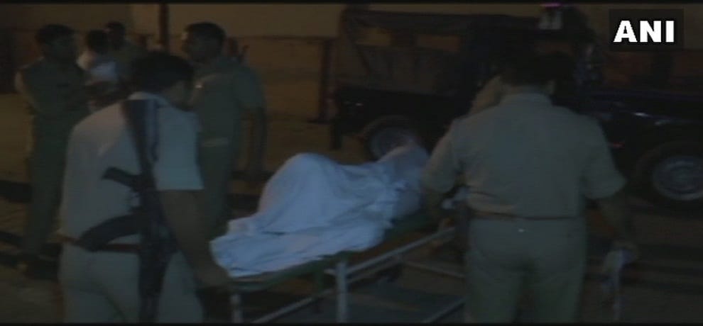 Criminal arrested in an encounter with police in Aligarh last night 