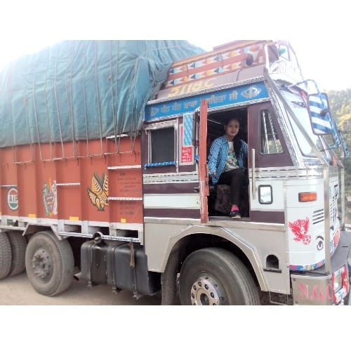 Himachal girl poonam drive truck on the world most dangerous shimla kinnaur highway 