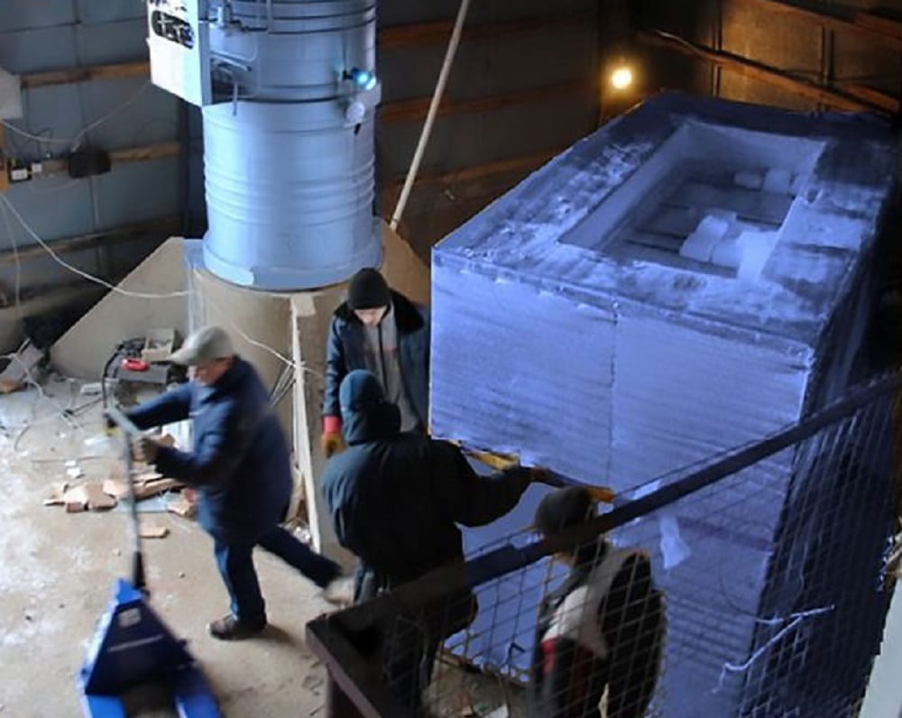 Bizarre Funeral Service Where Dead People And Pets Will Be Launched Into Space