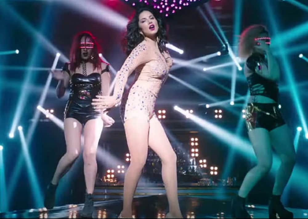 Hot actress leaves ad film because of Sunny Leone