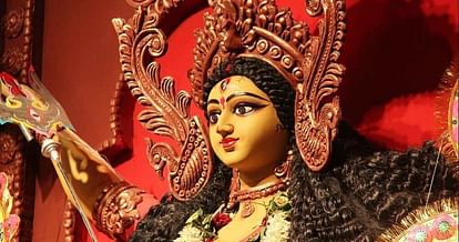 Navratri 2022 : नवरात्रि के पूरे 9 दिनों तक देवी के 9 अलग-अलग स्वरूपों की पूजा-उपासना करते हुए देवी दुर्गा की कृपा प्राप्ति की जाती है।