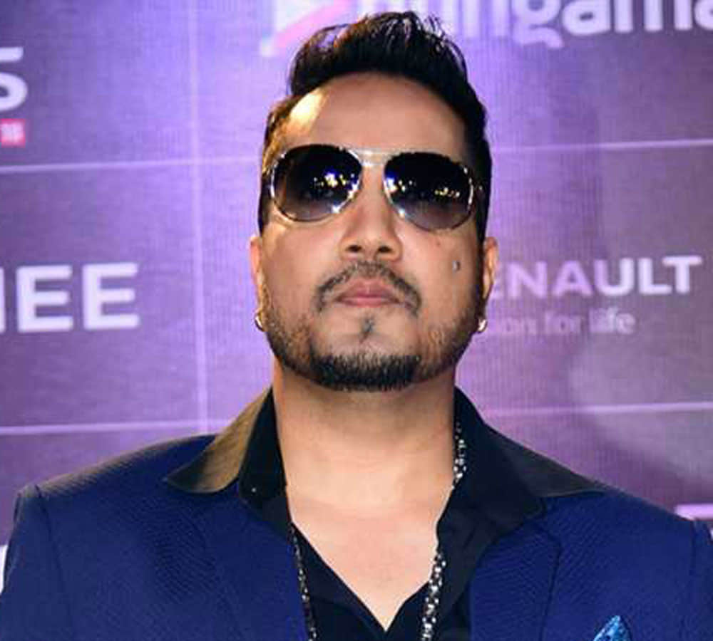 Singer Mika Singh file Robbery fir nearly 3 lakh rupees against his employee