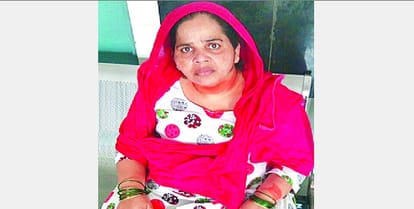 firing at MCD Employee Home, Wife and son were on target