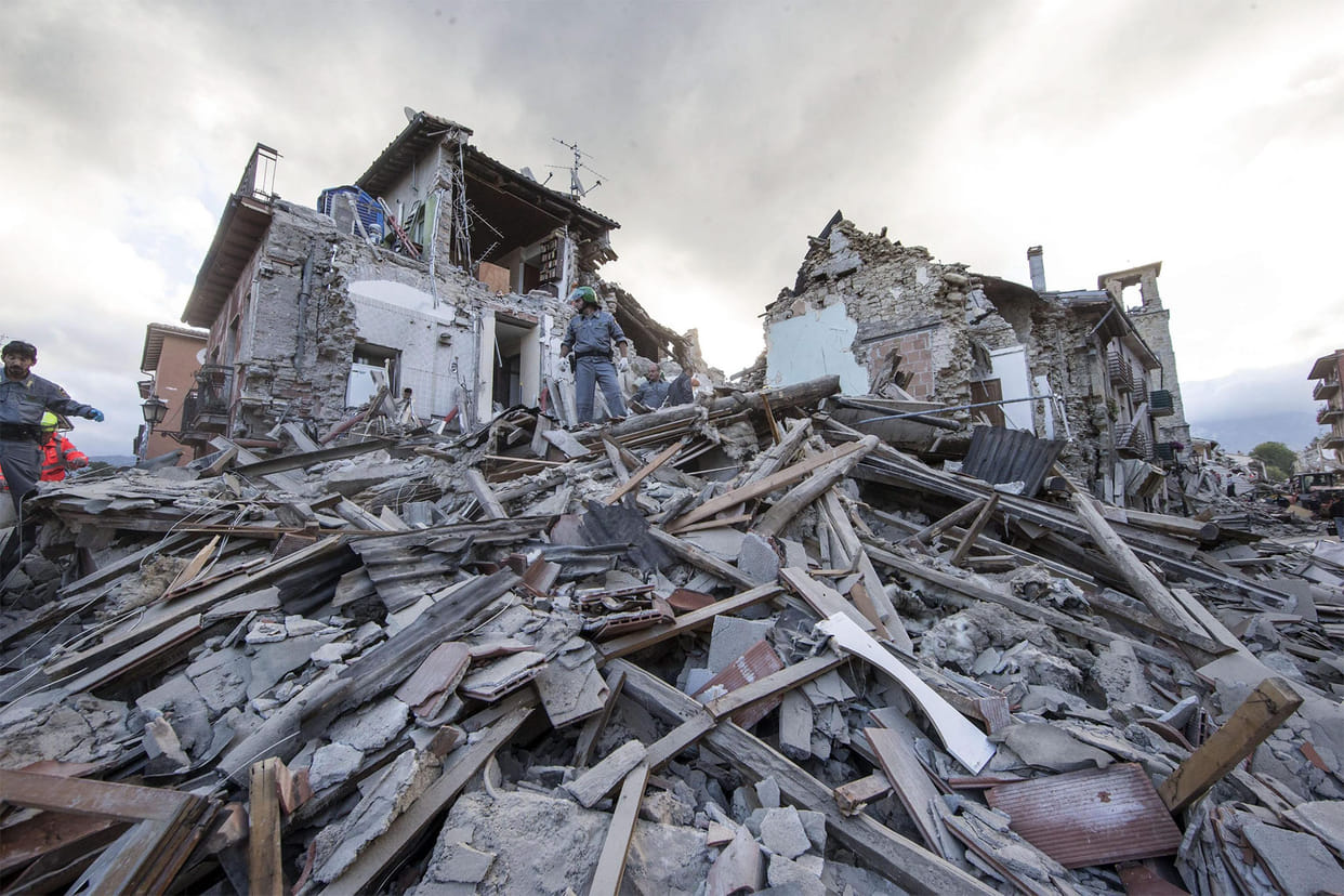 when 175 people died in Earthquake on April Fool day in Alaska