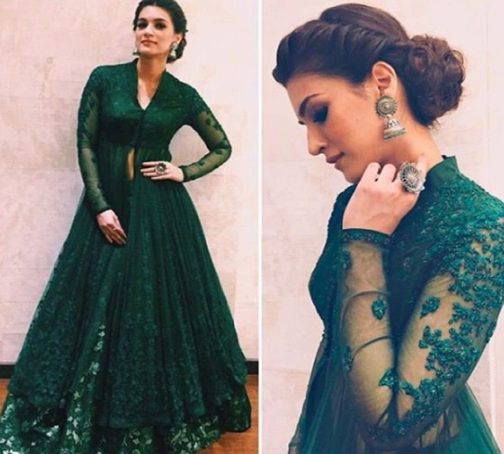 try these green color outfits on the second day of Navratri 