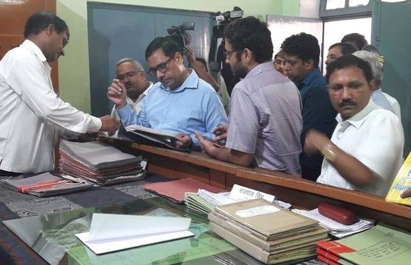 एसी कमरे में बैठकर हो गया तहसील का निरीक्षण