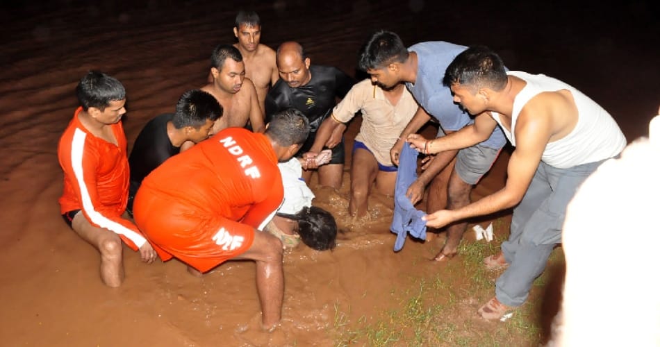 famiy drown in ghaggar, two sisters death, punjab news