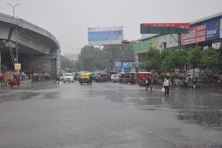 rain changes weather in Lucknow pics