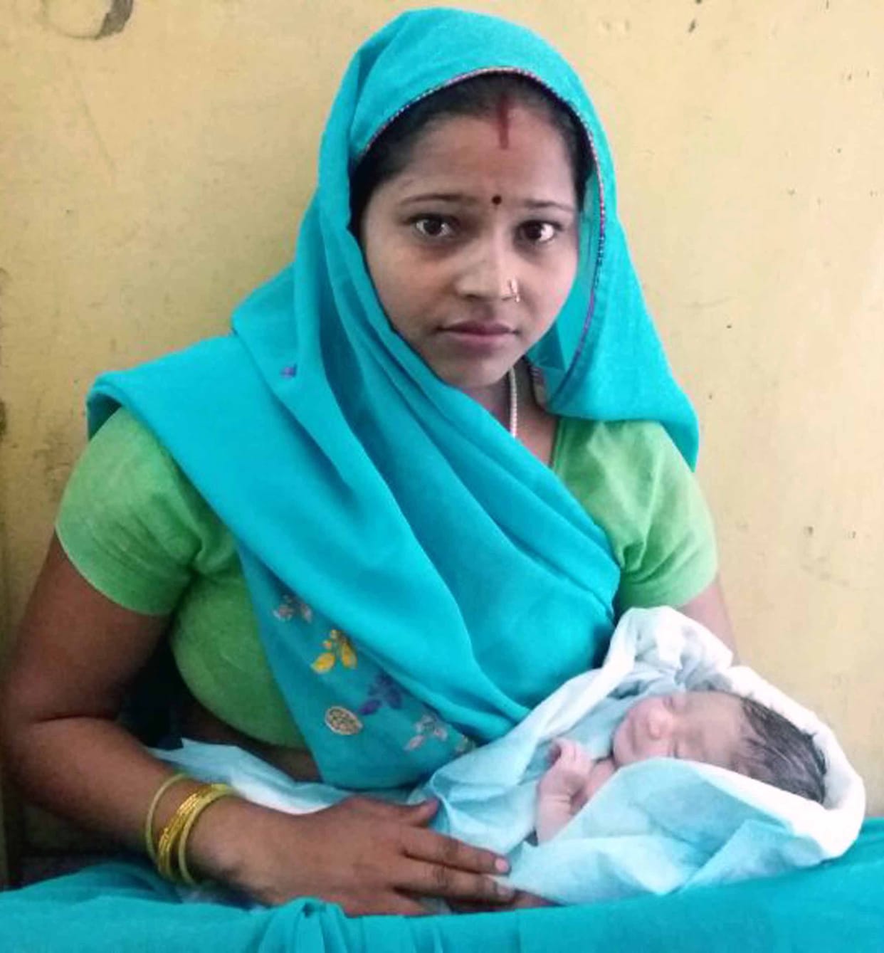सुमन बनी दुत्कारी गई कन्या की मां