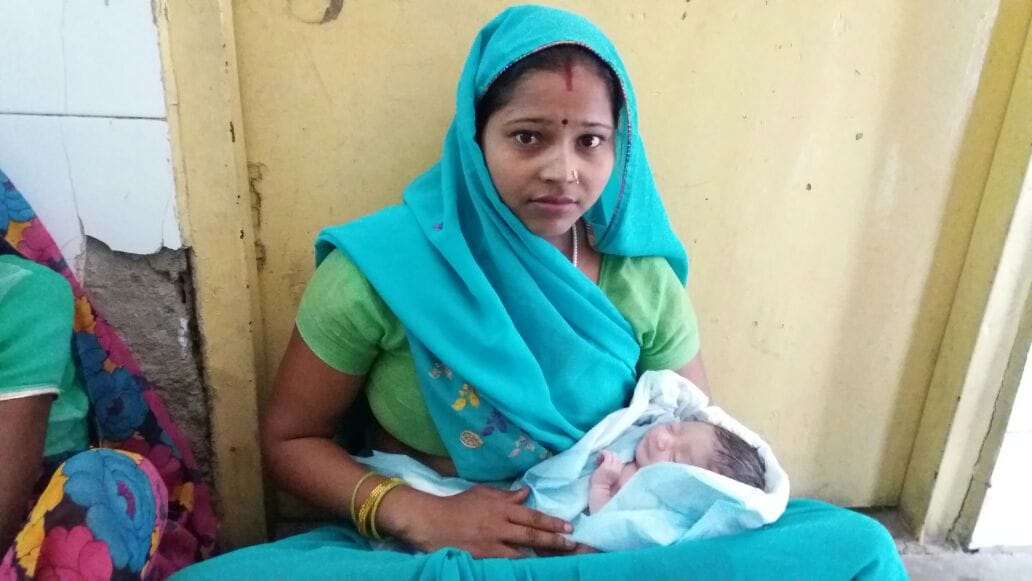 family in kasganj found new born baby