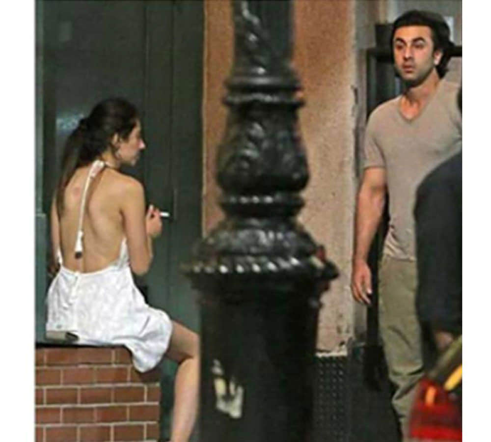 Ranbir Kapoor Secretly Meets Mahira Khan In London after finish brahmastra shooting