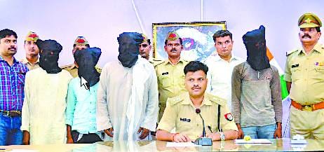 सिंगाही पुलिस ने पकड़ी असलहा फैक्ट्री