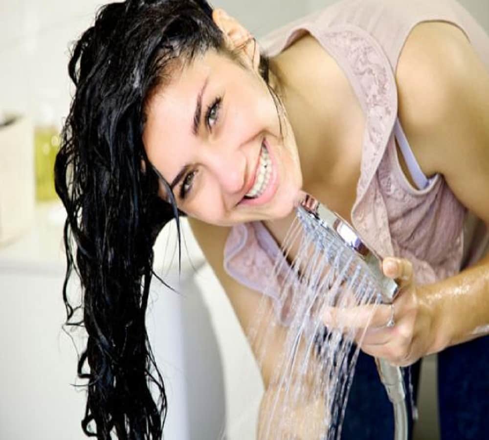 Do you know why girls do not clean this body part often in winters