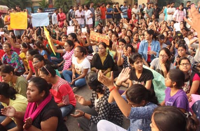 prime minister modi route changed due to BHU girls protest