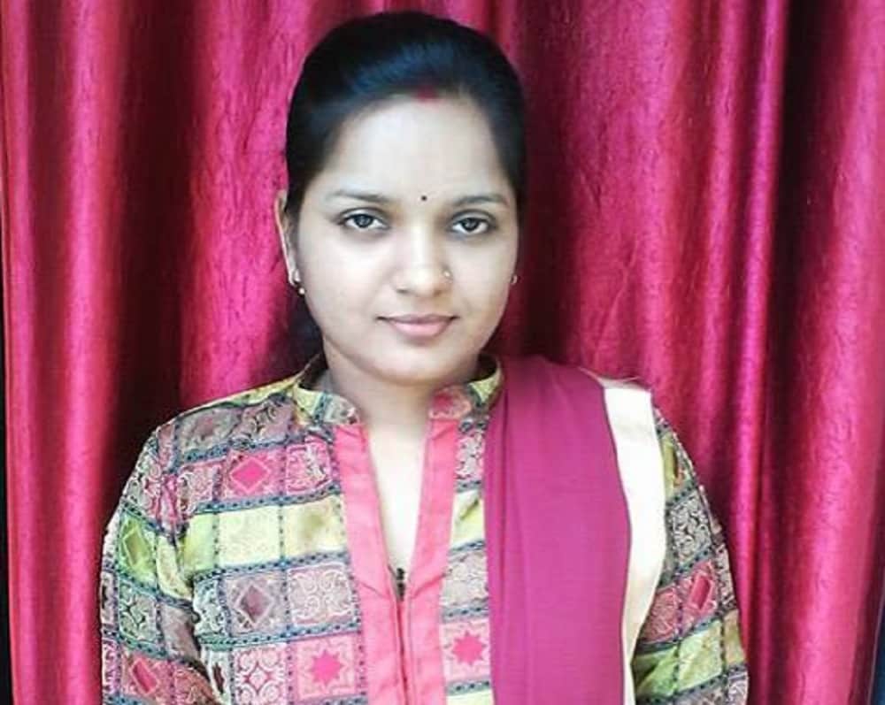 kbc season 9 contestent anuradha aggarwal from chhattisgarh win twelve lakh fifty thousand 