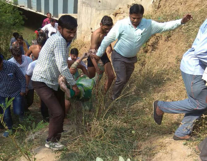 lady teacher suicide with daughter due to harassment by husband, in-laws