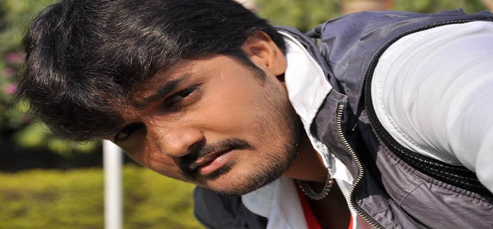 Mumbai Charkop Police arrests Bhojpuri actor Manoj Pandey in an alleged rape case. 