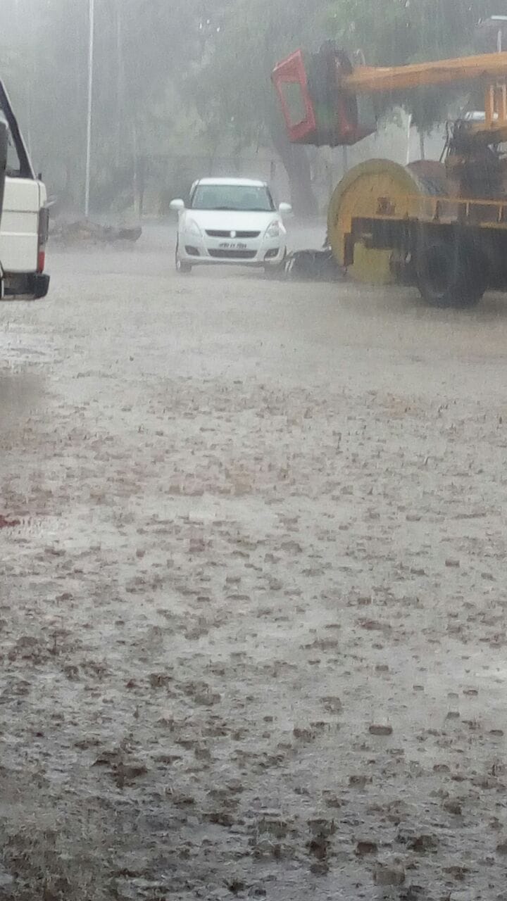 heavy rain in agra made weather easy