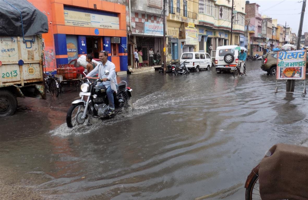 Heavy Rain in Hathras