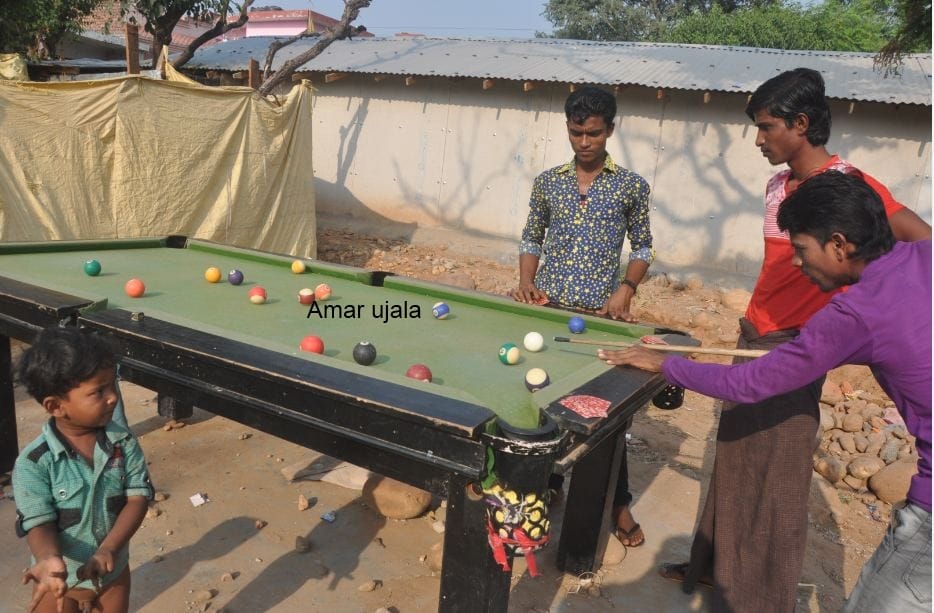 Rohingya people plays snooker game in jammu